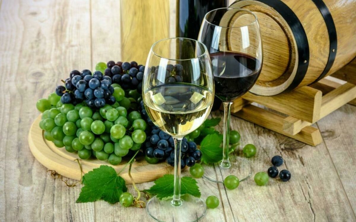 1604488018wein glas pixabay 1604488018wein glas pixabay